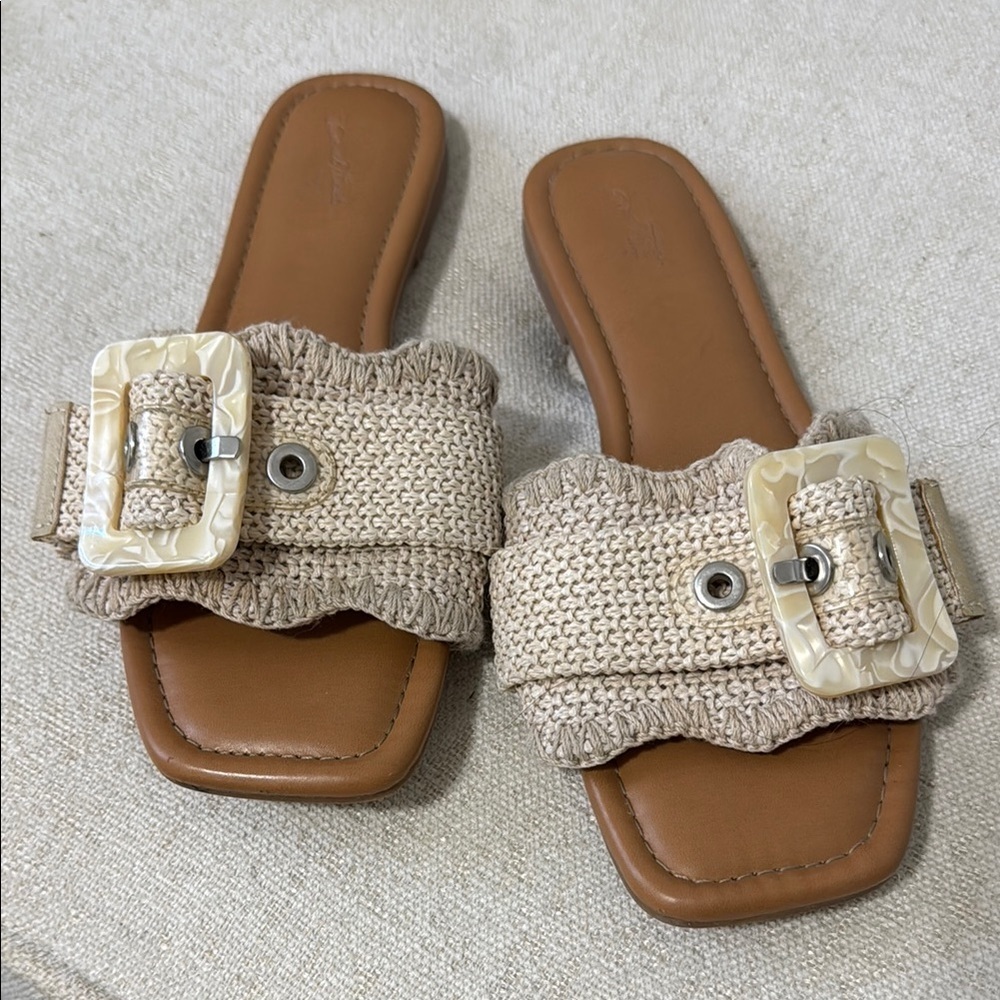 Universal Thread Cream and Brown Woven Sandals